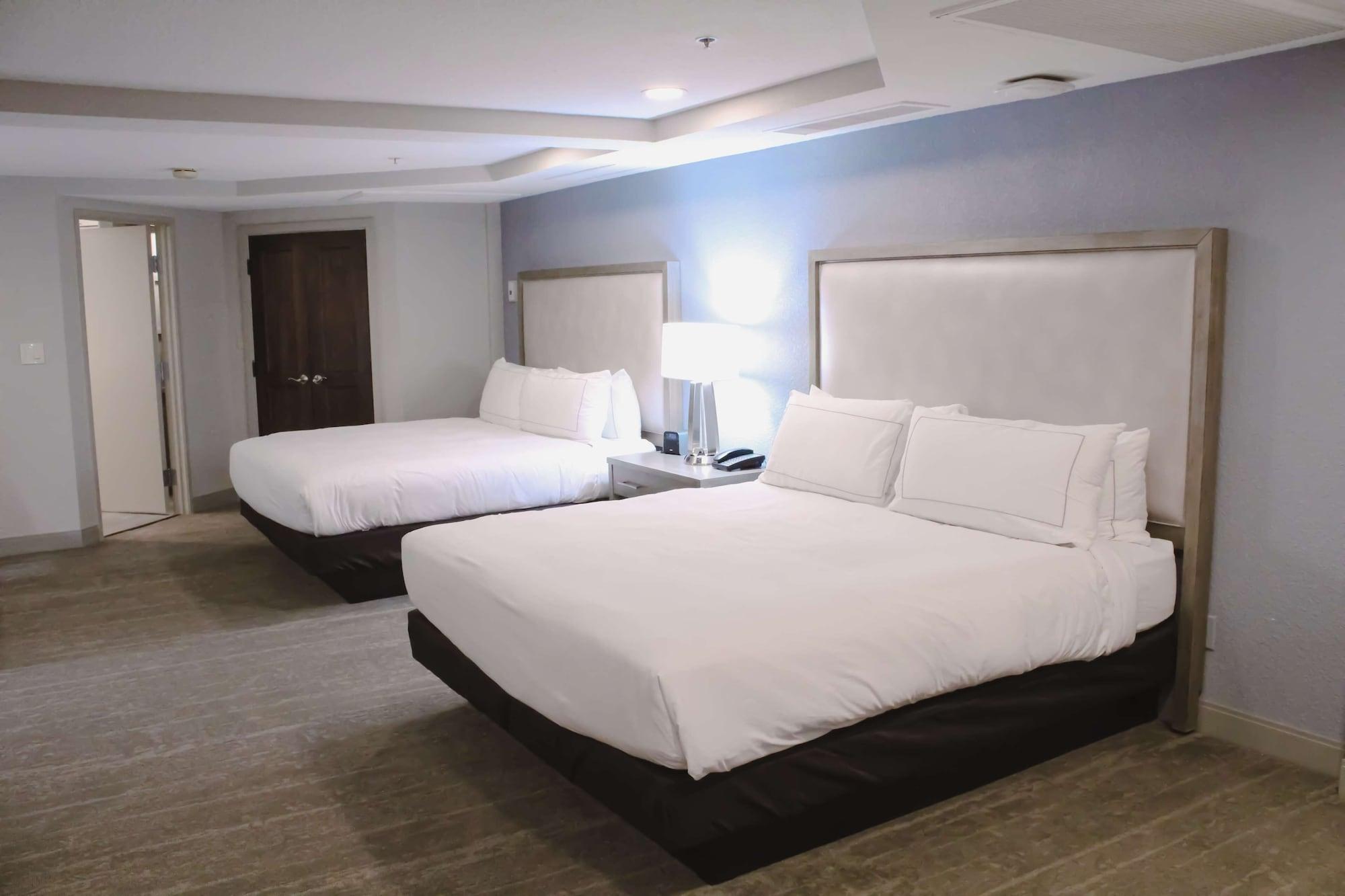 Doubletree By Hilton Phoenix Mesa Extérieur photo