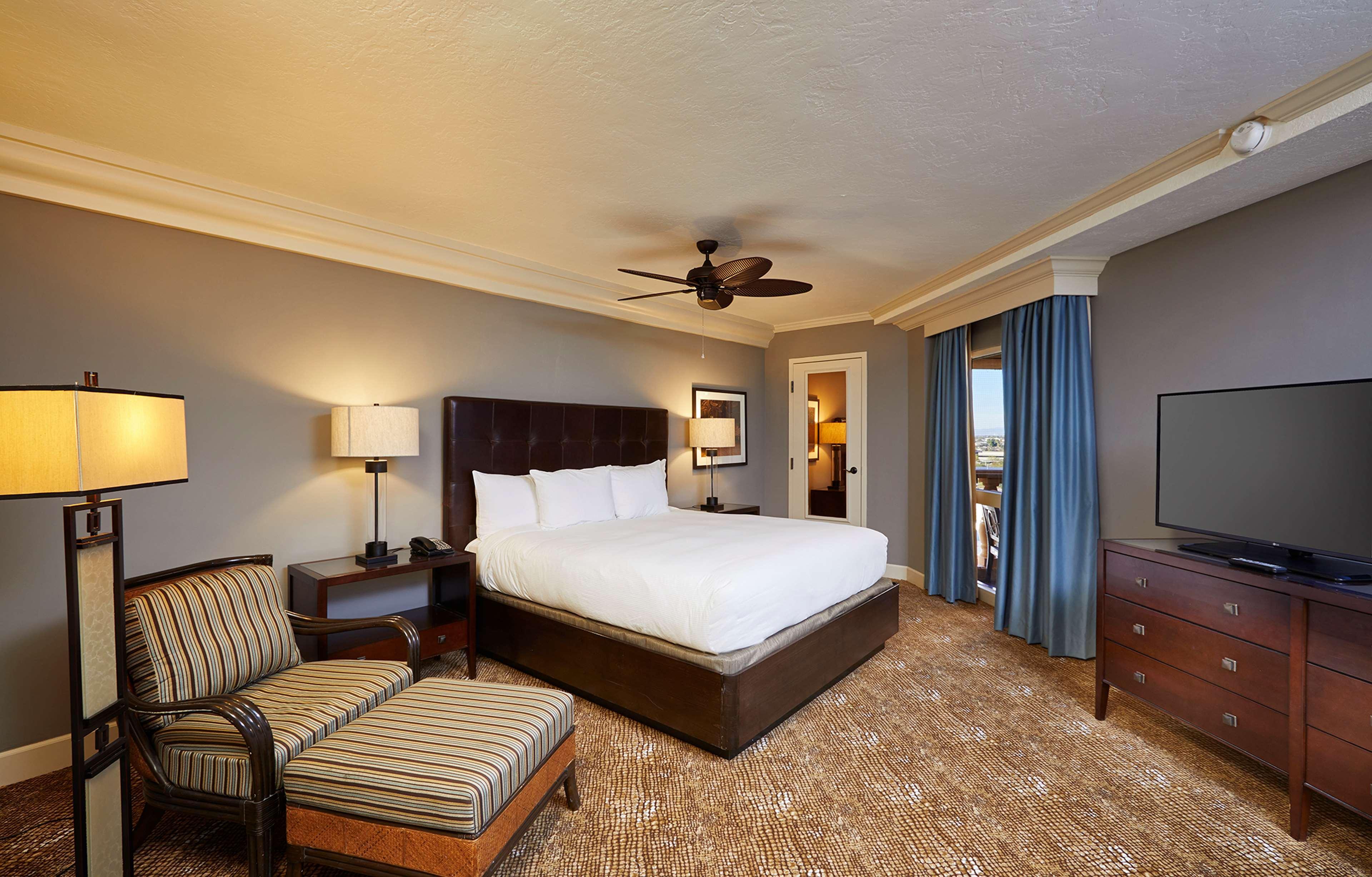 Doubletree By Hilton Phoenix Mesa Extérieur photo
