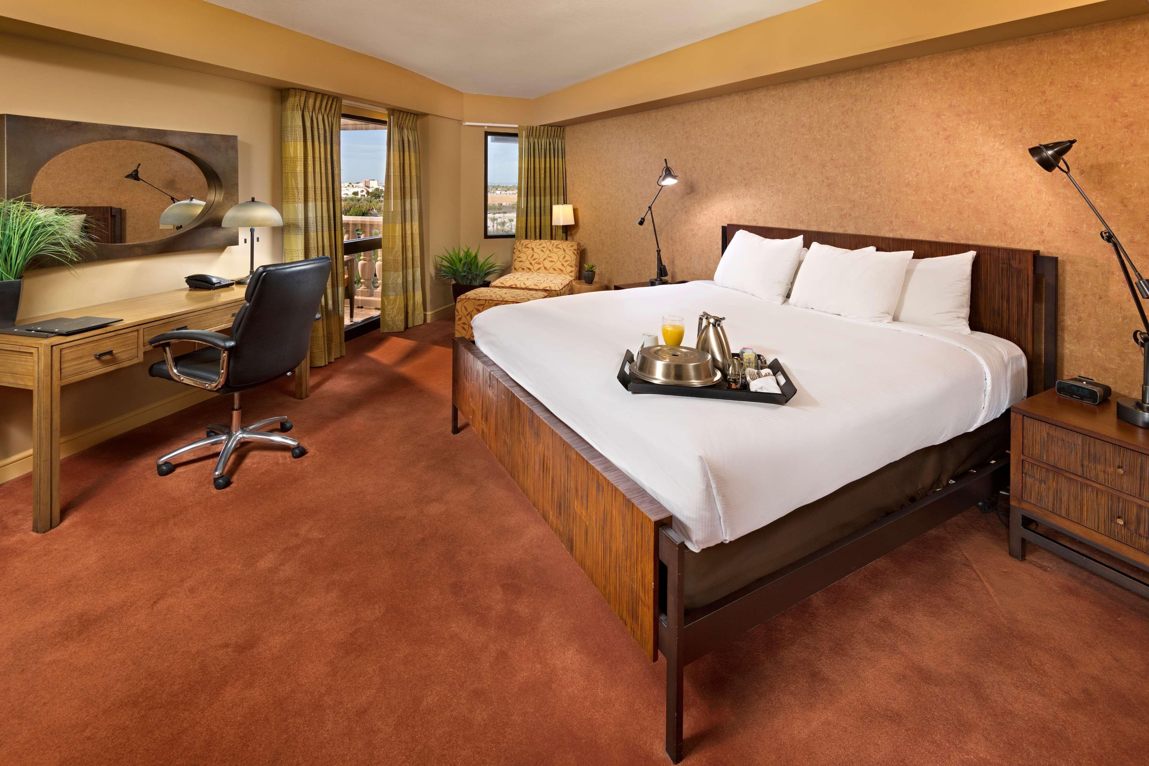Doubletree By Hilton Phoenix Mesa Extérieur photo