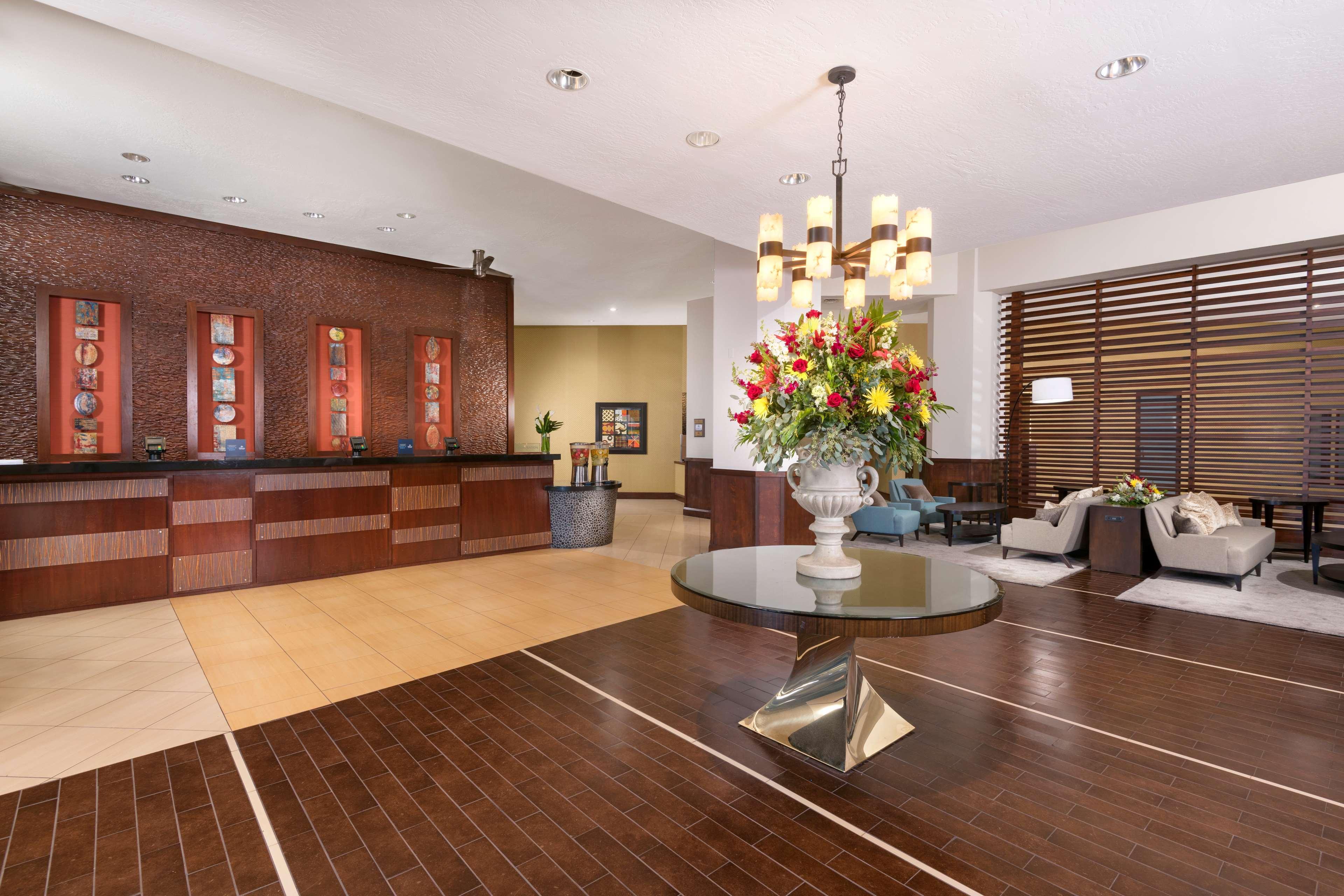 Doubletree By Hilton Phoenix Mesa Extérieur photo