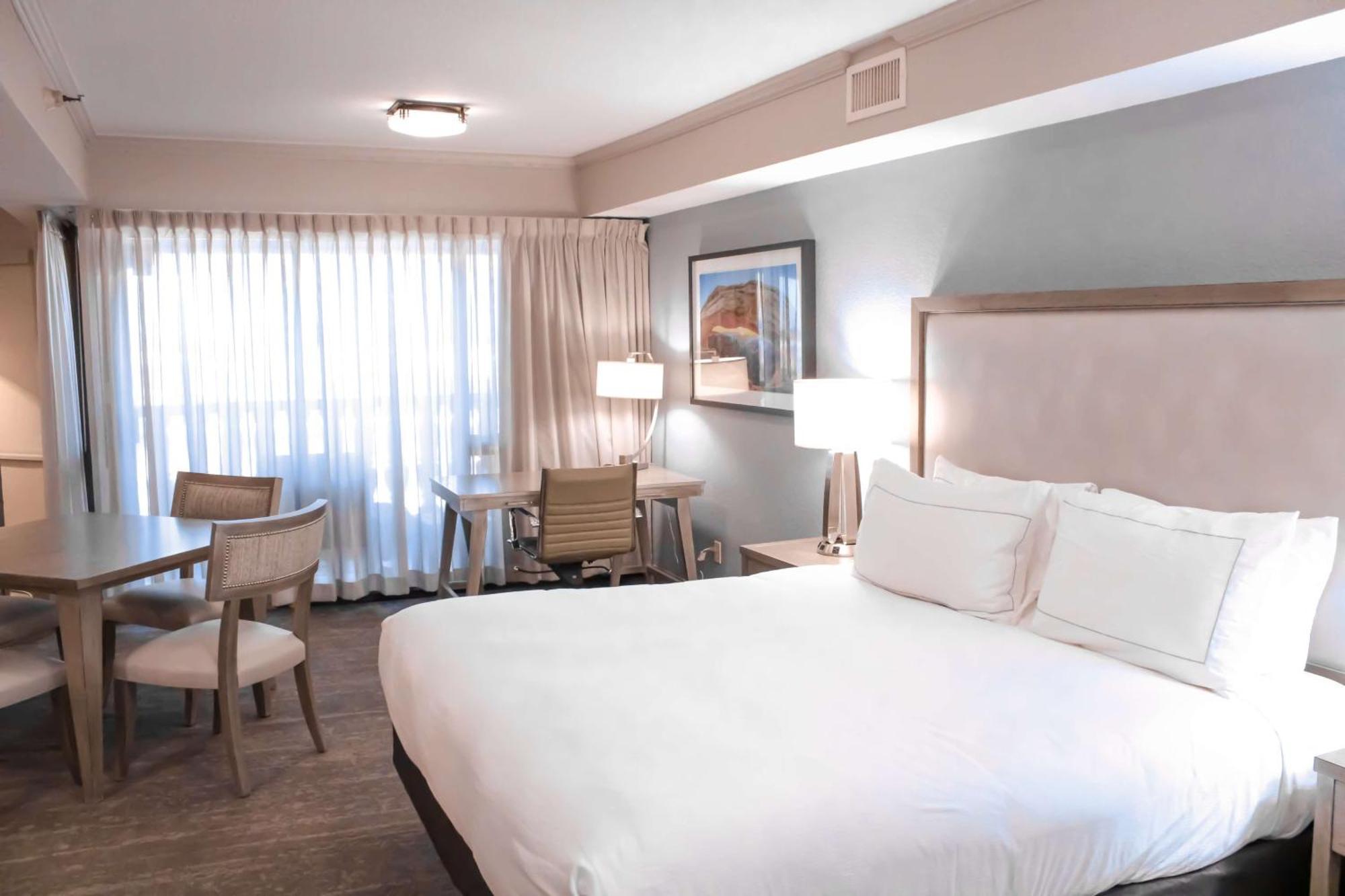 Doubletree By Hilton Phoenix Mesa Extérieur photo